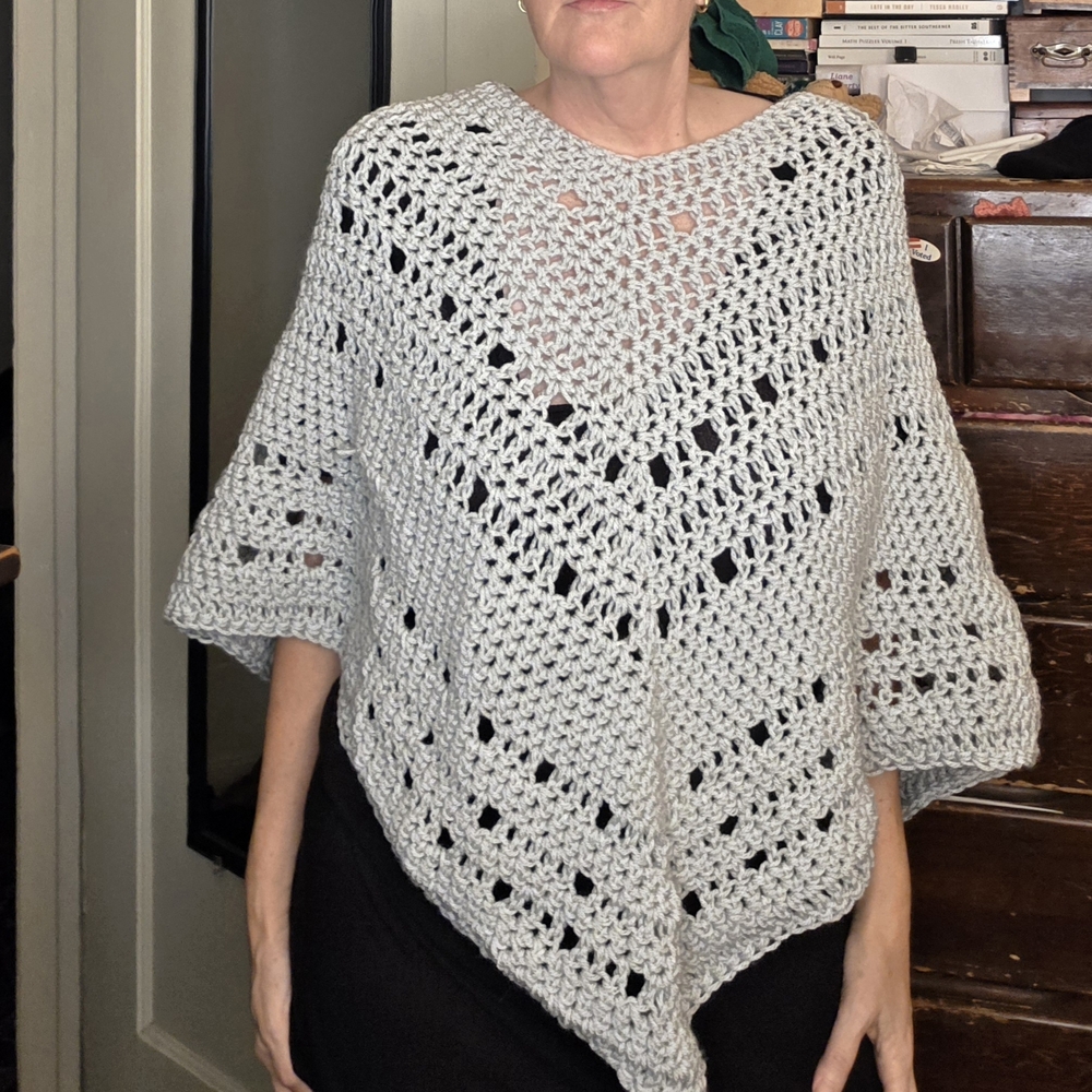 Chic Gray Women's Crochet Poncho